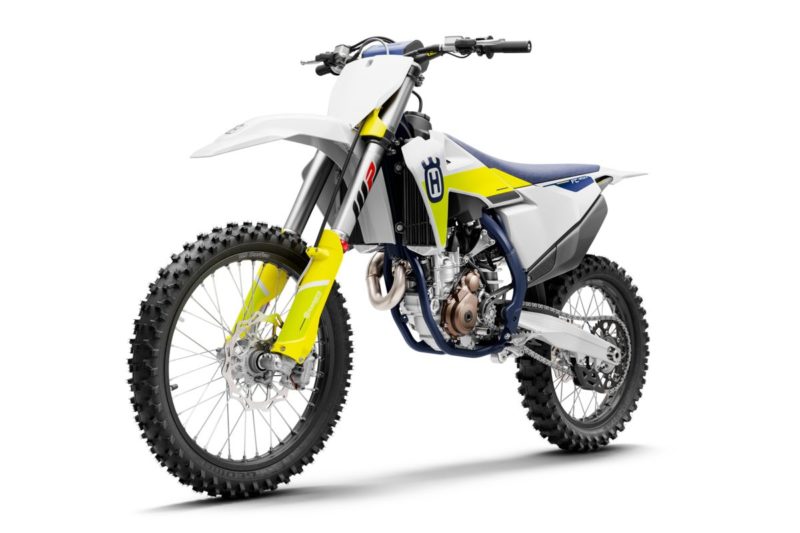 70696_FC 350 2021